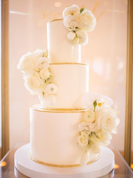 Tall And Elegant White Wedding Cake With Gold Border Sm